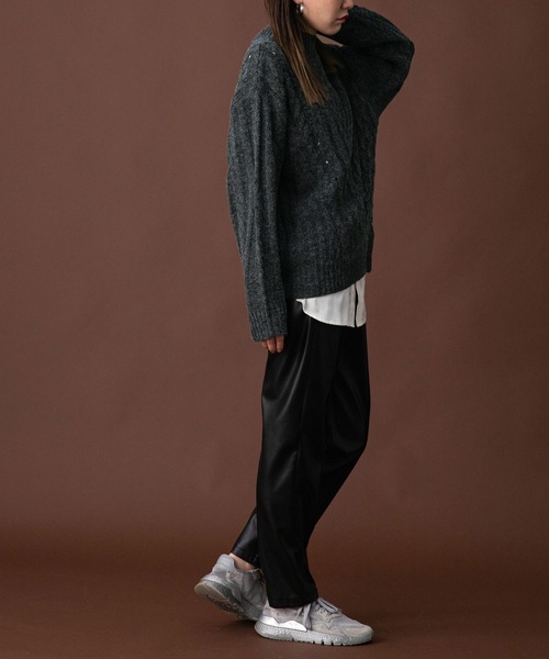 bohmal（ボマール）の「アラン柄モックネックニット（ニット/セーター・レディース・チャコールグレー/オフホワイト/サンドベージュ/オリーブ・FREE）」の12枚目の写真