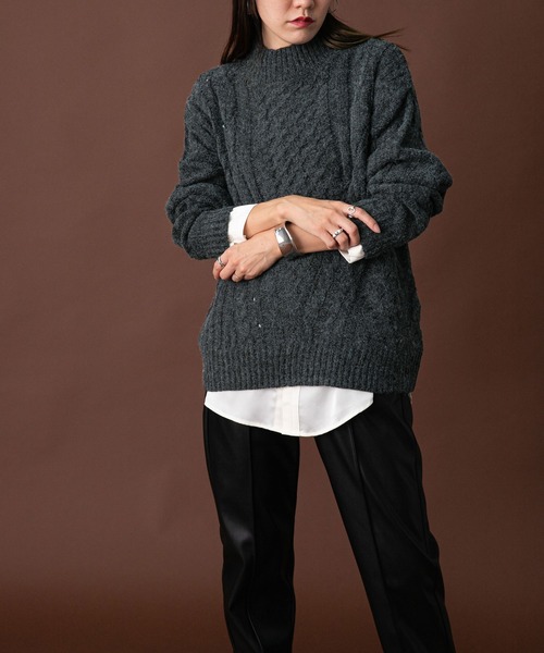 bohmal（ボマール）の「アラン柄モックネックニット（ニット/セーター・レディース・チャコールグレー/オフホワイト/サンドベージュ/オリーブ・FREE）」の14枚目の写真