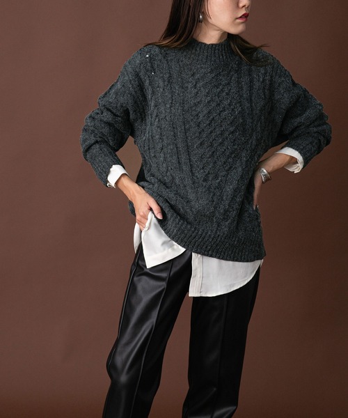 bohmal（ボマール）の「アラン柄モックネックニット（ニット/セーター・レディース・チャコールグレー/オフホワイト/サンドベージュ/オリーブ・FREE）」の15枚目の写真