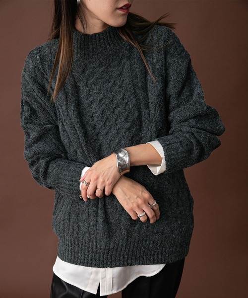 bohmal（ボマール）の「アラン柄モックネックニット（ニット/セーター・レディース・チャコールグレー/オフホワイト/サンドベージュ/オリーブ・FREE）」の16枚目の写真