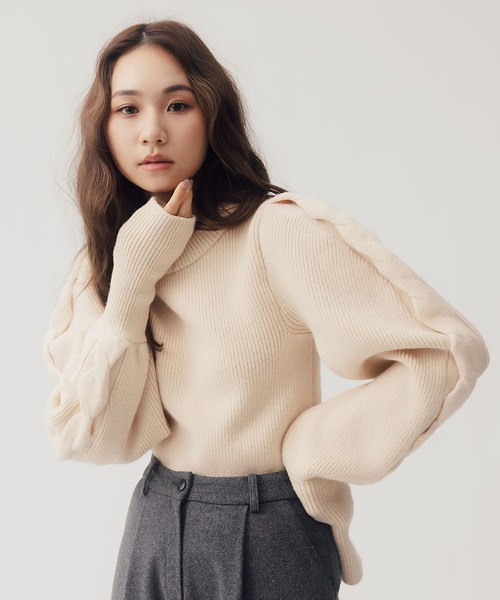 RANDEBOO（ランデブー）の「Cable puff knit（ニット/セーター・レディース・アイボリー/ブラック/グレー・FREE）」の2枚目の写真