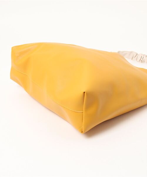 TABI PAL(タビパル)の「【TABI PAL】インナーポーチ付き トートバッグ(トートバッグ・レディース・ブラック/ブラウン/マスタード/グリーン/アイボリー・FREE)」の9枚目の写真