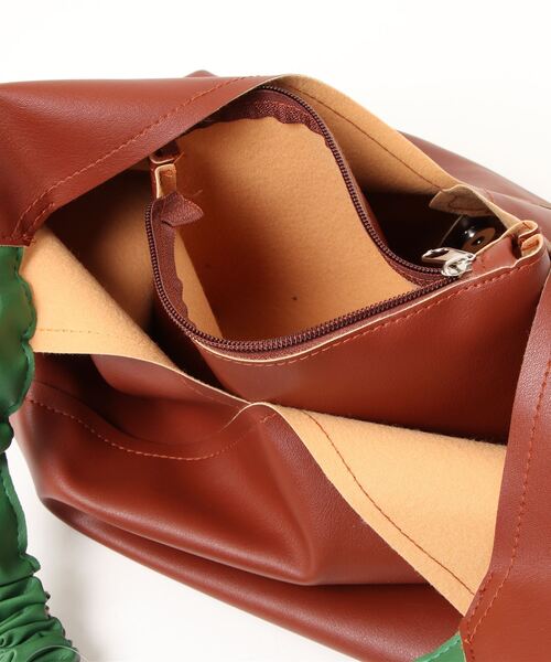 TABI PAL(タビパル)の「【TABI PAL】インナーポーチ付き トートバッグ(トートバッグ・レディース・ブラック/ブラウン/マスタード/グリーン/アイボリー・FREE)」の11枚目の写真