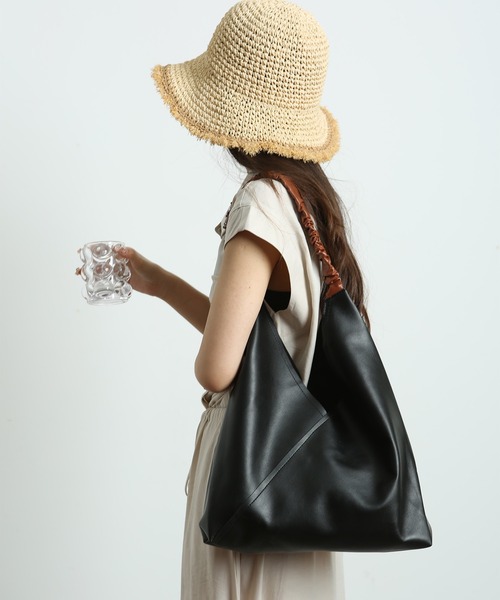 TABI PAL(タビパル)の「【TABI PAL】インナーポーチ付き トートバッグ(トートバッグ・レディース・ブラック/ブラウン/マスタード/グリーン/アイボリー・FREE)」の3枚目の写真