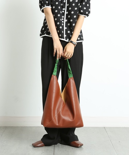 TABI PAL(タビパル)の「【TABI PAL】インナーポーチ付き トートバッグ(トートバッグ・レディース・ブラック/ブラウン/マスタード/グリーン/アイボリー・FREE)」の14枚目の写真