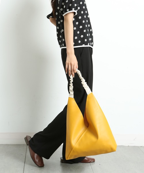 TABI PAL(タビパル)の「【TABI PAL】インナーポーチ付き トートバッグ(トートバッグ・レディース・ブラック/ブラウン/マスタード/グリーン/アイボリー・FREE)」の17枚目の写真