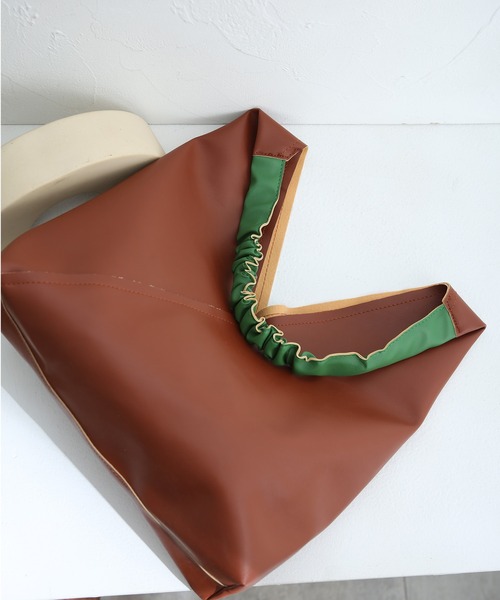 TABI PAL(タビパル)の「【TABI PAL】インナーポーチ付き トートバッグ(トートバッグ・レディース・ブラック/ブラウン/マスタード/グリーン/アイボリー・FREE)」の21枚目の写真