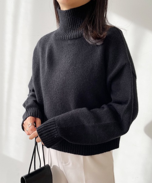 LIAN（リアン）の「ハイネッククロップドカラーニット（ニット/セーター・レディース・オレンジ/グリーン/ピンク/ブルー/アイボリー/ブラック・FREE）」の3枚目の写真