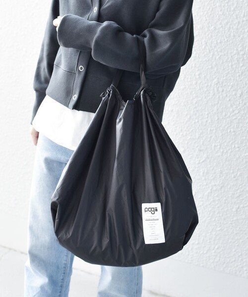 SHIPS(シップス)の「*〈パッカブル〉PAG 3WAYウォーターメロン◇(トートバッグ・レディース・ブラック/ベージュ/ライトブルー/パープル/オレンジ/ネイビー/グレー・ONE SIZE)」の2枚目の写真