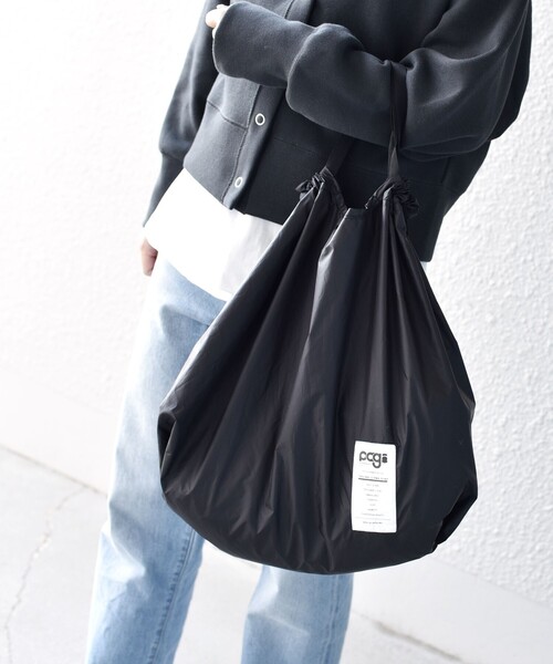 SHIPS(シップス)の「*〈パッカブル〉PAG 3WAYウォーターメロン◇(トートバッグ・レディース・ブラック/ベージュ/ライトブルー/パープル/オレンジ/ネイビー/グレー・ONE SIZE)」の21枚目の写真