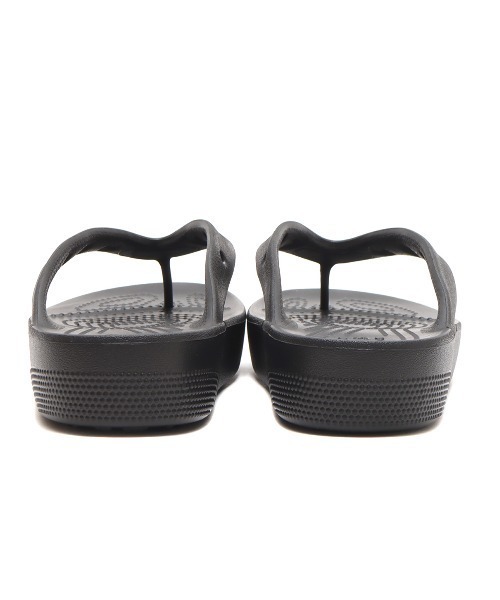 crocs(クロックス)の「Crocs Classic Platform Flip W / クロックス クラシック プラットフォーム フリップ ウィメン(サンダル・レディース・ブラック・6/9/8/7)」の11枚目の写真