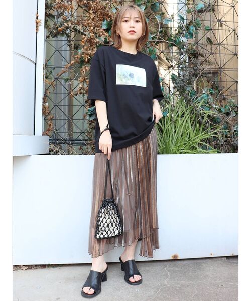 MURUA（ムルーア）の「シャイニープリーツラップスカート（スカート・レディース・ブラック/ブラウン/ベージュ・FREE）」の9枚目の写真