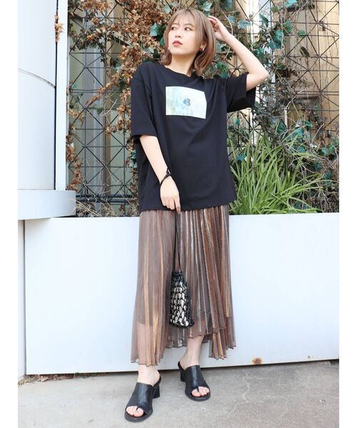 MURUA（ムルーア）の「シャイニープリーツラップスカート（スカート・レディース・ブラック/ブラウン/ベージュ・FREE）」の6枚目の写真