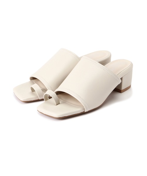 NATURAL BEAUTY BASIC（ナチュラルビューティーベーシック）の「ソフトアッパーサムリングミュール（サンダル・レディース・オフホワイト/グレイッシュベージュ・SMALL/MEDIUM/LARGE）」の3枚目の写真