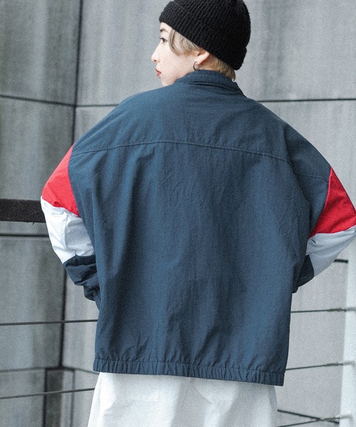 kutir（クティール）の「【セットアップ可】切り替え配色アノラックパーカー（パーカー・レディース・ネイビー/レッド/グリーン・FREE）」の13枚目の写真