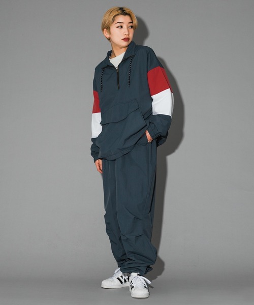 kutir（クティール）の「【セットアップ可】切り替え配色アノラックパーカー（パーカー・レディース・ネイビー/レッド/グリーン・FREE）」の5枚目の写真