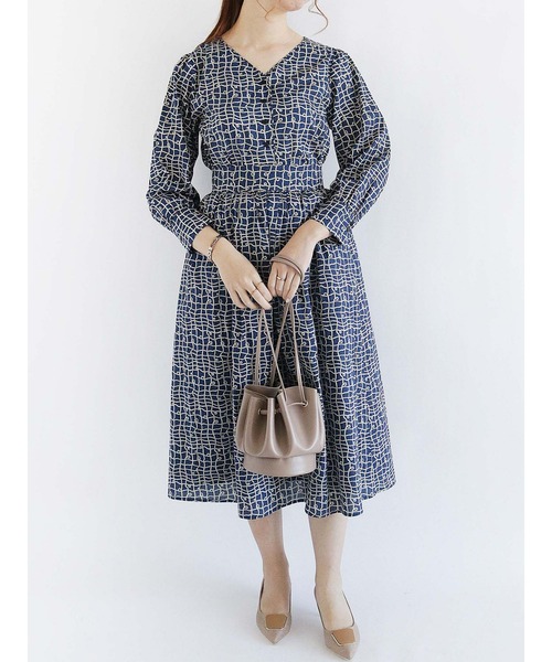 Te chichi(テチチ)の「リバティプリント前釦ブラウス(シャツ/ブラウス・レディース・ネイビー/オフホワイト・フリ-)」の6枚目の写真