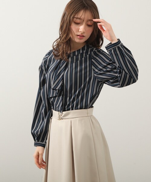 DRESKIP（ドレスキップ）の「◆ボウタイストライプ柄ブラウス（シャツ/ブラウス・レディース・ベージュ系その他5/ダークグリーン系2/ネイビー系2・02/03/04）」の3枚目の写真