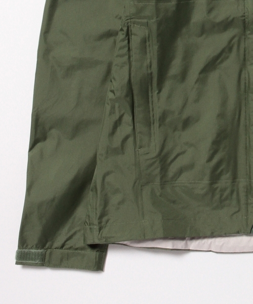 patagonia（パタゴニア）の「Patagonia / トレントシェル・ジャケット（ジャパン・スペシャル）（ナイロンジャケット・メンズ・オリーブ/ネイビー・SMALL/MEDIUM）」の15枚目の写真
