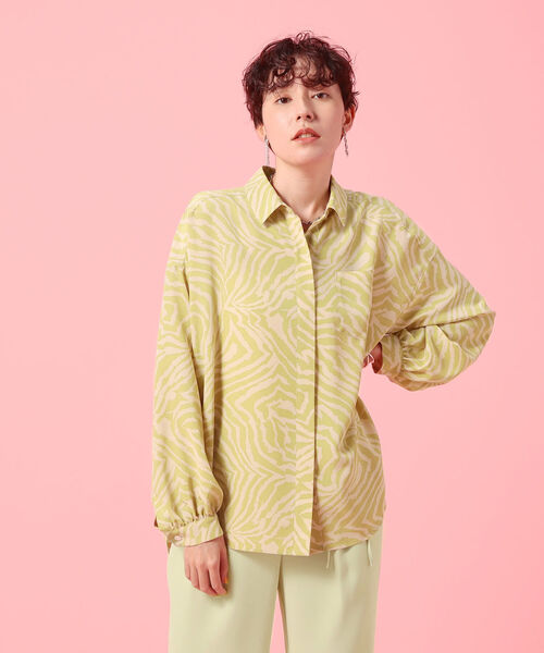 NOLLEY’S Sophi(ノーリーズソフィ)の「ゼブラ柄オーバーシャツ(シャツ/ブラウス・レディース・ベージュ系その他3/グリーン系その他3・38)」の6枚目の写真