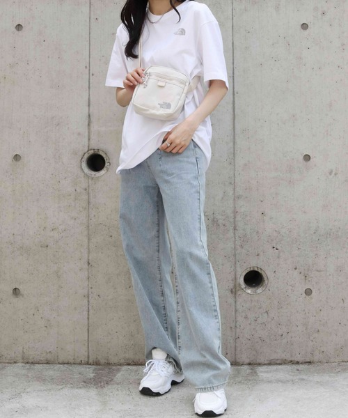 THE NORTH FACE（ザノースフェイス）の「THE NORTH FACE(ザ・ノースフェイス)/SQUARE CROSS BAG スクエアクロスバッグ ショルダーバッグ（ショルダーバッグ・レディース・ブラック/アイボリー/ネイビー・FREE）」の4枚目の写真