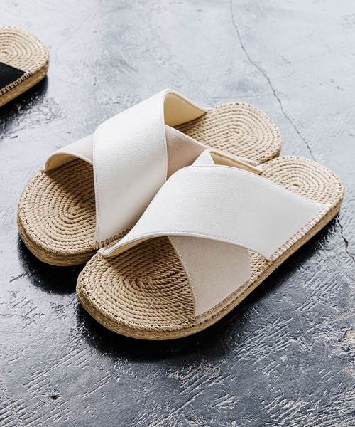 GLOBAL WORK（グローバルワーク）の「エアかるリラックスクロスエスパ/257021（サンダル・メンズ・ホワイト/ブラック・MEDIUM/LARGE）」の2枚目の写真