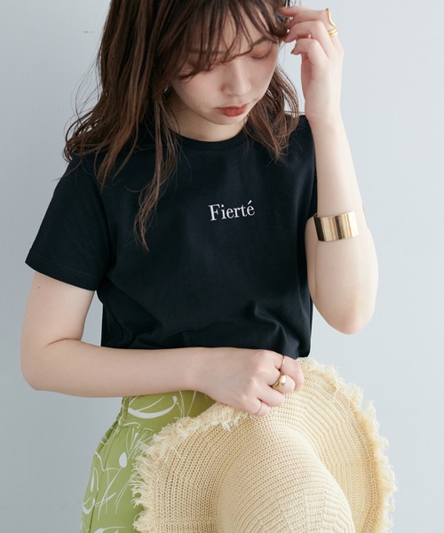 natural couture(ナチュラルクチュール)の「旬のカラーリングが目を惹く ベーシック半袖ロゴT(Tシャツ/カットソー・レディース・イエロー/オフホワイト/ピンク/ブラック・FREE)」の3枚目の写真