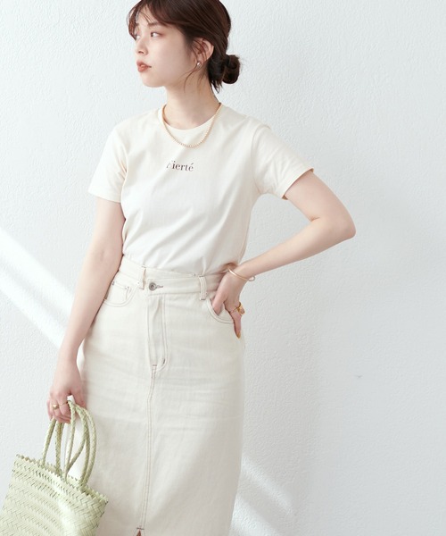 natural couture(ナチュラルクチュール)の「旬のカラーリングが目を惹く ベーシック半袖ロゴT(Tシャツ/カットソー・レディース・イエロー/オフホワイト/ピンク/ブラック・FREE)」の7枚目の写真