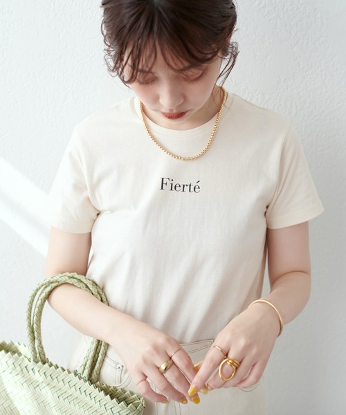 natural couture(ナチュラルクチュール)の「旬のカラーリングが目を惹く ベーシック半袖ロゴT(Tシャツ/カットソー・レディース・イエロー/オフホワイト/ピンク/ブラック・FREE)」の5枚目の写真