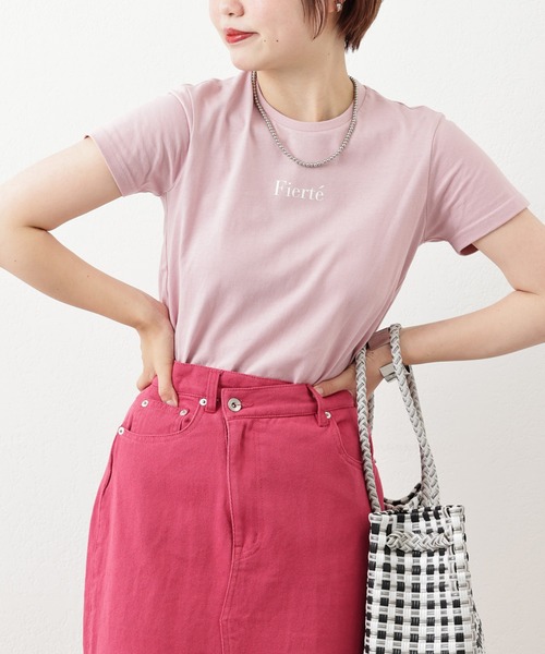 natural couture(ナチュラルクチュール)の「旬のカラーリングが目を惹く ベーシック半袖ロゴT(Tシャツ/カットソー・レディース・イエロー/オフホワイト/ピンク/ブラック・FREE)」の22枚目の写真