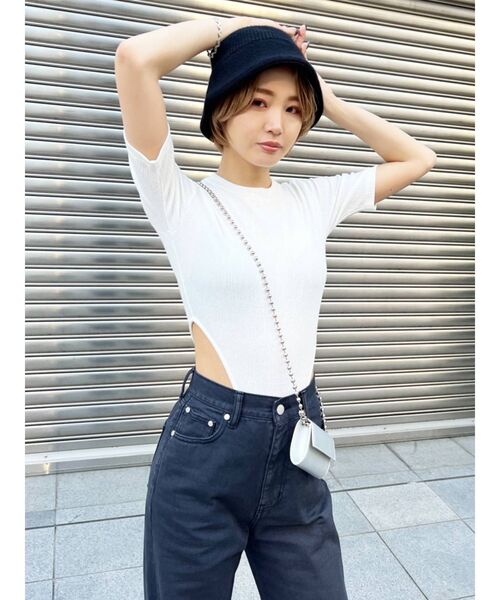 EMODA（エモダ）の「サイドオープンボディスーツ（Tシャツ/カットソー・レディース・グレー/ブラック/ホワイト・FREE）」の13枚目の写真