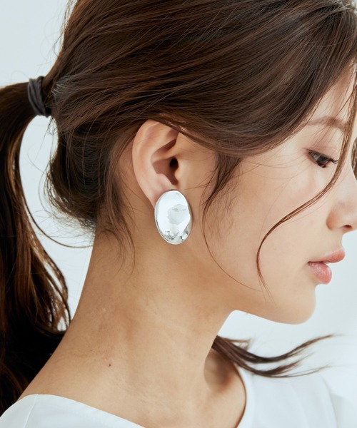 VIS（ビス）の「プレートニュアンスメタルイヤリング（イヤリング・レディース・シルバー/ゴールド・FREE）」の13枚目の写真