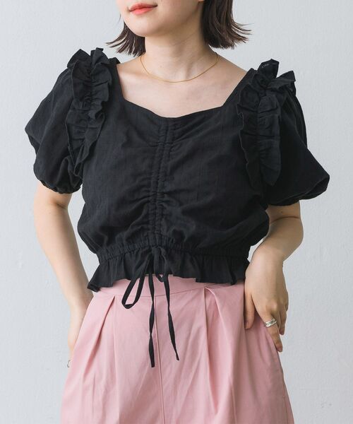RETRO GIRL(レトロガール)の「肩フリルシャーリングBL(シャツ/ブラウス・レディース・ブラック/オフホワイト/ピンク・FREE)」の3枚目の写真