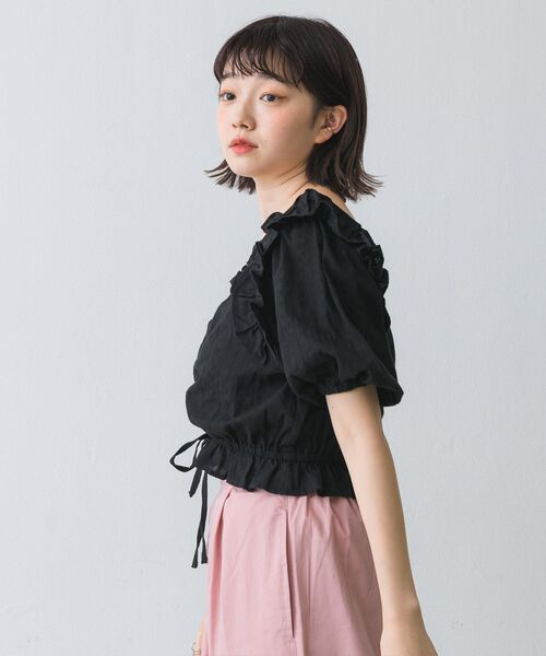RETRO GIRL(レトロガール)の「肩フリルシャーリングBL(シャツ/ブラウス・レディース・ブラック/オフホワイト/ピンク・FREE)」の18枚目の写真