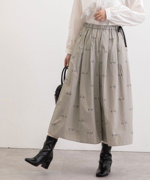 POU DOU DOU（プードゥドゥ）の「hanger刺繍ローンタックキュロット（その他パンツ・レディース・ブラック/グリーン/グレー系その他・3）」の3枚目の写真