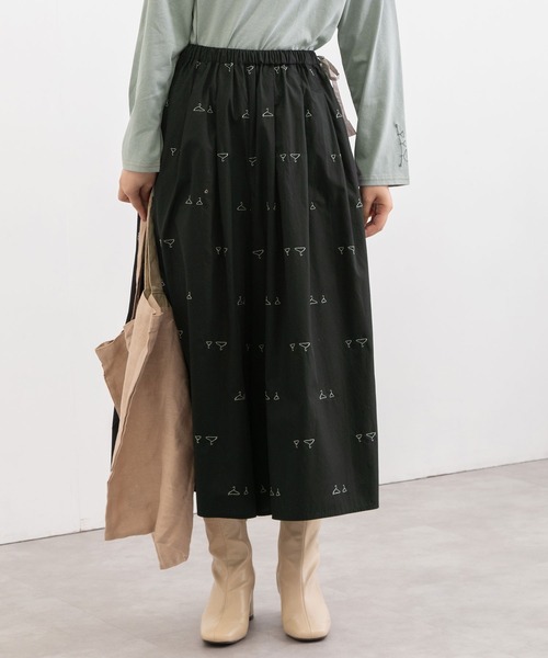 POU DOU DOU（プードゥドゥ）の「hanger刺繍ローンタックキュロット（その他パンツ・レディース・ブラック/グリーン/グレー系その他・3）」の4枚目の写真