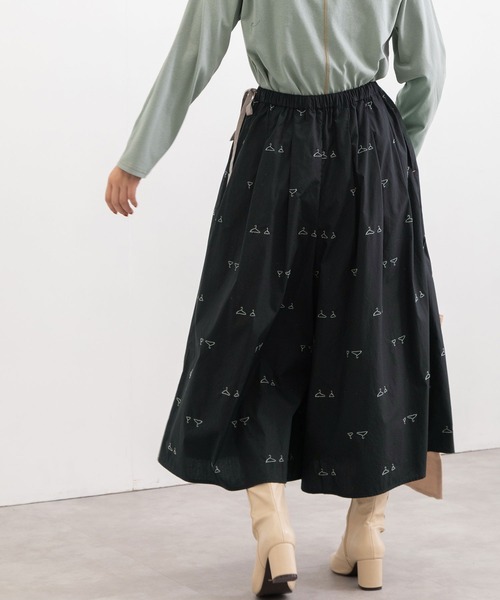 POU DOU DOU（プードゥドゥ）の「hanger刺繍ローンタックキュロット（その他パンツ・レディース・ブラック/グリーン/グレー系その他・3）」の6枚目の写真