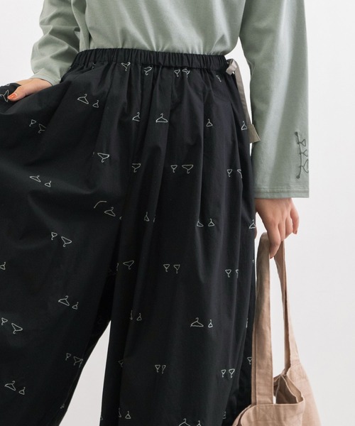 POU DOU DOU（プードゥドゥ）の「hanger刺繍ローンタックキュロット（その他パンツ・レディース・ブラック/グリーン/グレー系その他・3）」の10枚目の写真