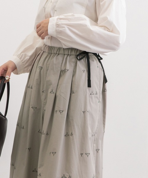 POU DOU DOU（プードゥドゥ）の「hanger刺繍ローンタックキュロット（その他パンツ・レディース・ブラック/グリーン/グレー系その他・3）」の18枚目の写真