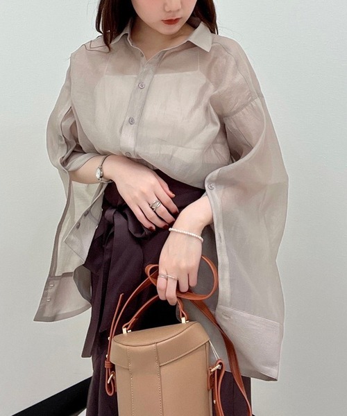 one after another NICE CLAUP（ワンアフターアナザーナイスクラップ）の「アームカバーやレイヤードスタイルも合わせやすい。マルチWAYロングシアーシャツ（シャツ/ブラウス・レディース・グレイッシュベージュ/モカ/アイボリー/ピンクベージュ/ストライプ・FREE）」の14枚目の写真
