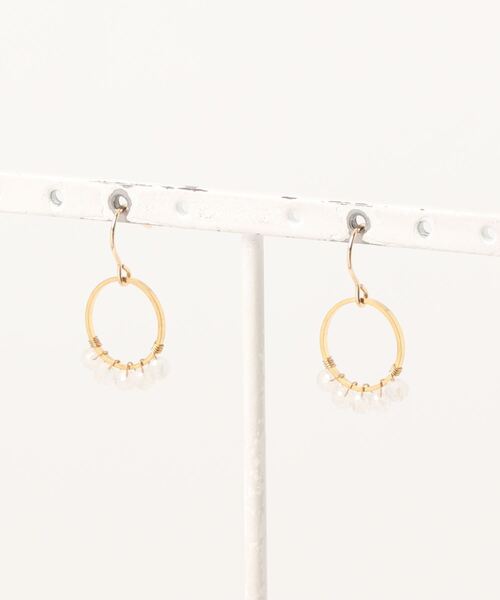 tone（トーン）の「【airy】ミニフープピアス・14kgf【誕生石】（ピアス（両耳用）・レディース・その他15/その他1/その他11/その他4/その他7/その他12/その他3/その他8/その他10/その他2/その他6/その他14/その他5/その他9/その他13・FREE）」の4枚目の写真