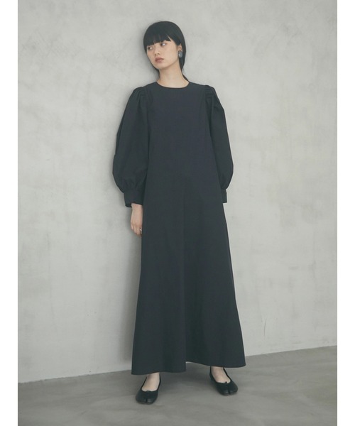 armonia（アルモニーア）の「armonia.ギャザースリーブワンピース（ワンピース・レディース・ベージュ/カーキ/ブラック・FREE）」の2枚目の写真