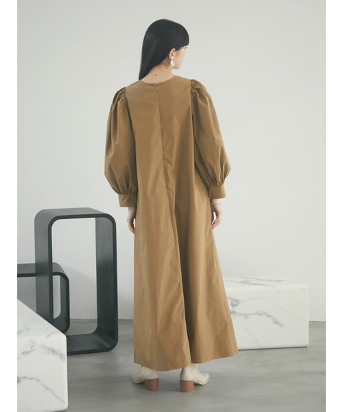 armonia（アルモニーア）の「armonia.ギャザースリーブワンピース（ワンピース・レディース・ベージュ/カーキ/ブラック・FREE）」の4枚目の写真