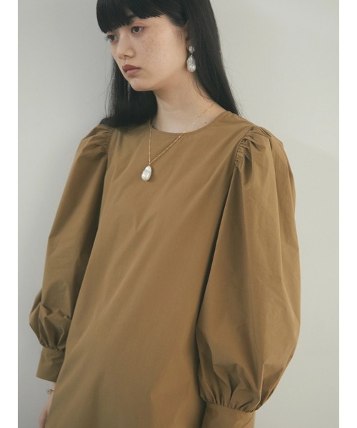 armonia（アルモニーア）の「armonia.ギャザースリーブワンピース（ワンピース・レディース・ベージュ/カーキ/ブラック・FREE）」の5枚目の写真