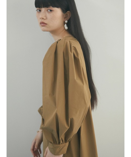 armonia（アルモニーア）の「armonia.ギャザースリーブワンピース（ワンピース・レディース・ベージュ/カーキ/ブラック・FREE）」の7枚目の写真