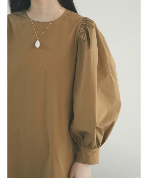 armonia（アルモニーア）の「armonia.ギャザースリーブワンピース（ワンピース・レディース・ベージュ/カーキ/ブラック・FREE）」の13枚目の写真