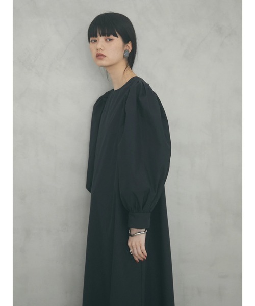 armonia（アルモニーア）の「armonia.ギャザースリーブワンピース（ワンピース・レディース・ベージュ/カーキ/ブラック・FREE）」の18枚目の写真