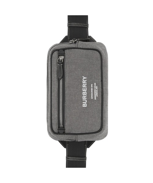 BURBERRY(バーバリー)の「ホースフェリープリント コットンキャンバス バムバッグ(ボディバッグ/ウエストポーチ・メンズ・ブラック×グレー・ONE SIZE)」の2枚目の写真