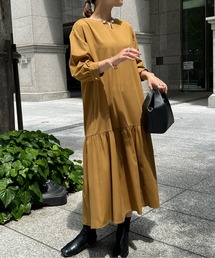 パールピン裾ティアードワンピース