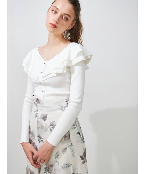 MERCURYDUO（マーキュリーデュオ）の「2WAYラッフルカーデニット（ニット/セーター・レディース・ブラック/レッド/オフホワイト/ラベンダー・FREE）」の7枚目の写真